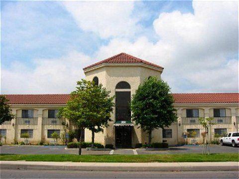 Ocean Gateway Inn Santa Paula Exterior photo