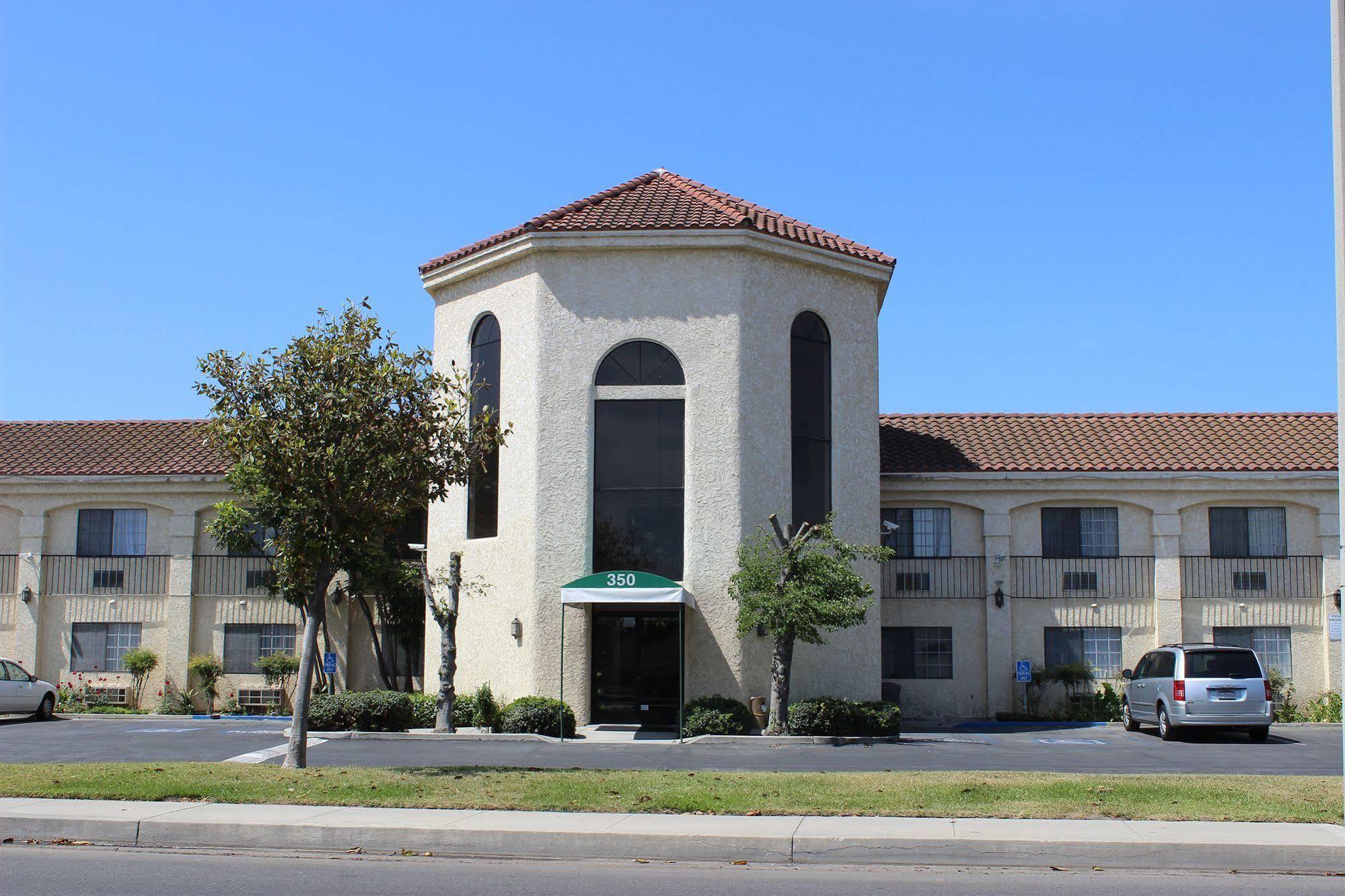 Ocean Gateway Inn Santa Paula Exterior photo