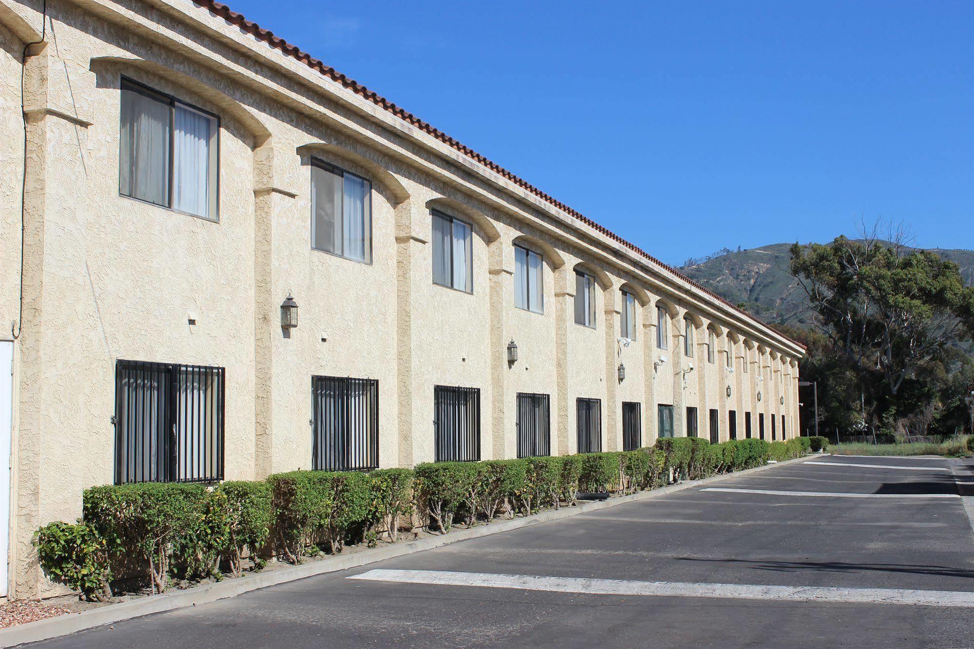 Ocean Gateway Inn Santa Paula Exterior photo